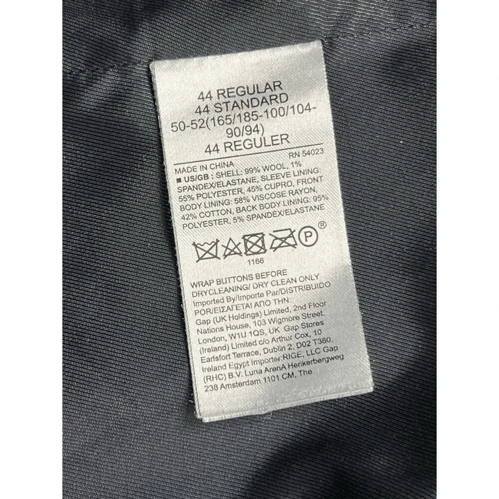 Banana Republic *a small
